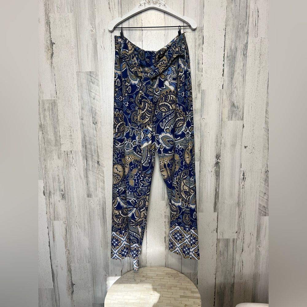 Pants - Picture 2 of 7